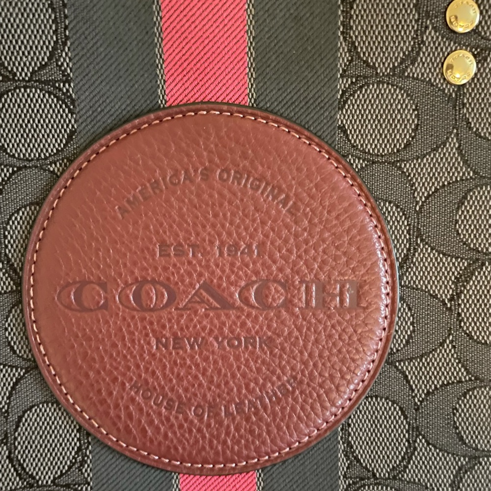 Coach Dempsey Carryall Excellent condition